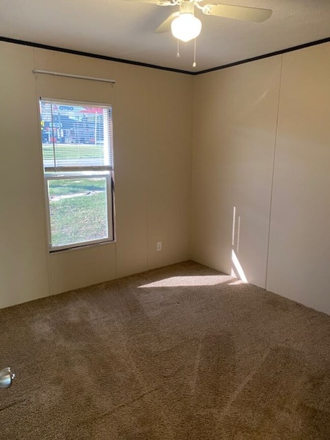 Building Photo - Three Bedroom Two Bath in Lee County, Phenix City, AL