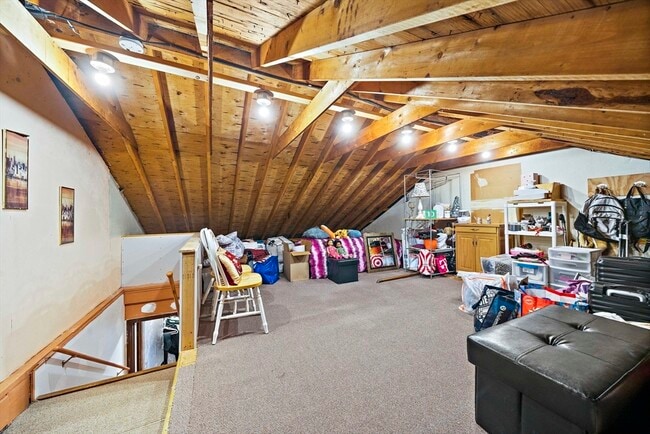 Building Photo - 95 Pilgrim Cir