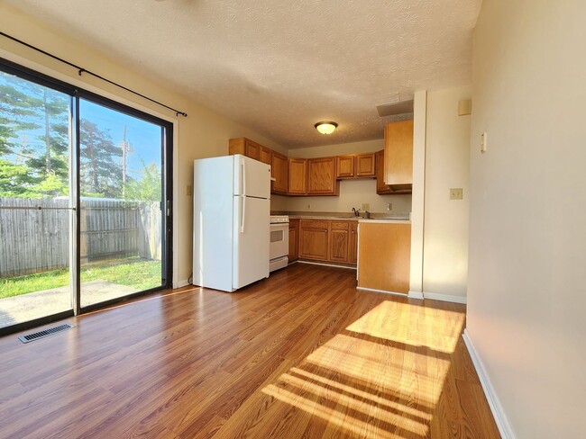 Building Photo - 2527 Sonora Dr