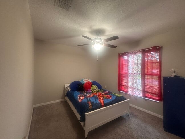 Building Photo - Beautifully Designed 4 Bedroom, 2 Bath Home