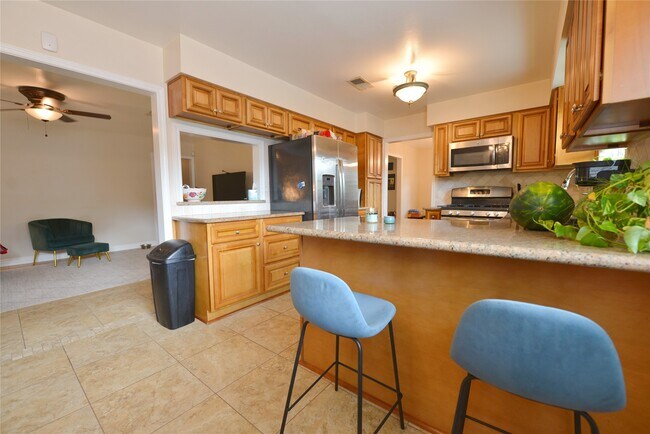 Building Photo - 5118 Lymbar Dr