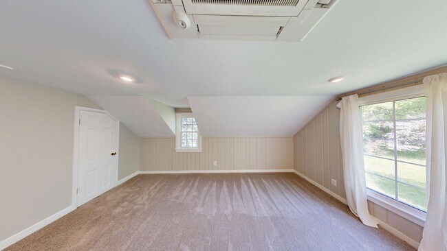 Building Photo - Cool Updated Historic 4/3.5 Farmhouse in Bethesda on Private, 1.5 Acre Lot