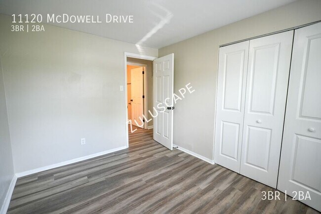 Building Photo - 11120 McDowell Dr