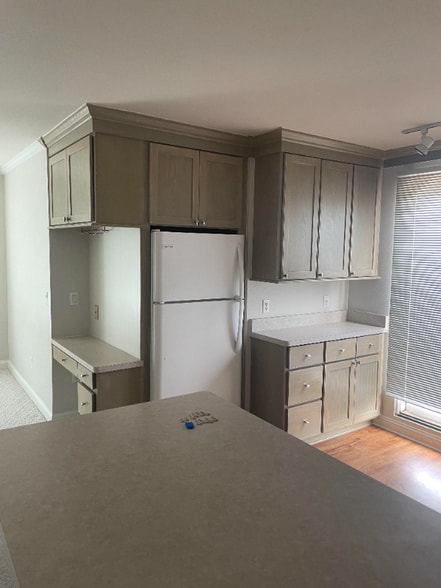 Building Photo - 810 Erie Ave