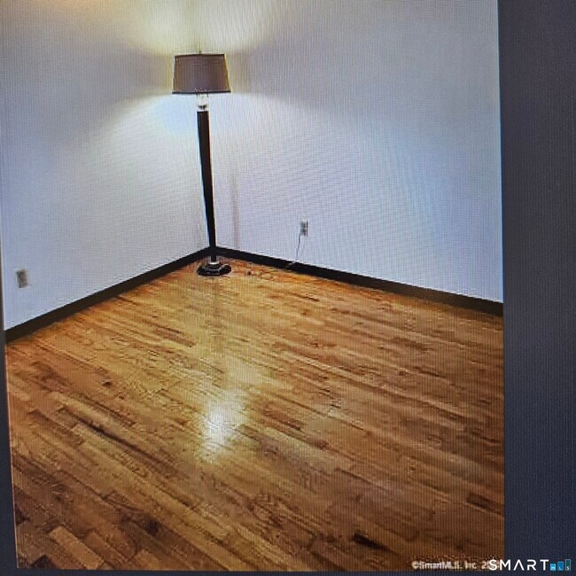 Building Photo - 47 Broadway S