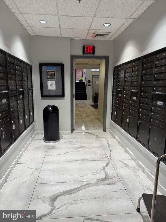 Building Photo - 200 Lombard St