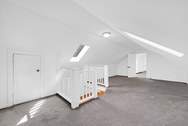 Building Photo - 8 Brantwood Rd