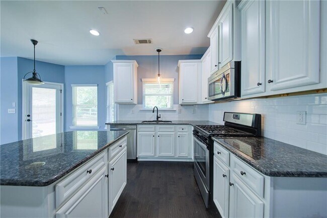 Building Photo - 5595 Banner Blvd
