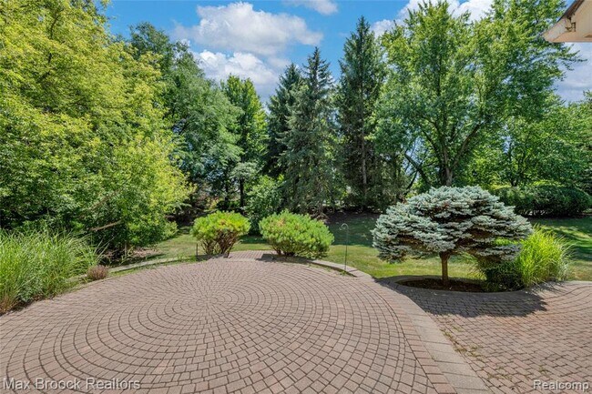 Building Photo - 107 Millstone Rd