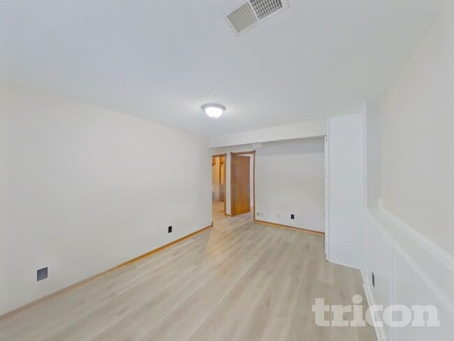 Building Photo - 1503 Palomino Trail