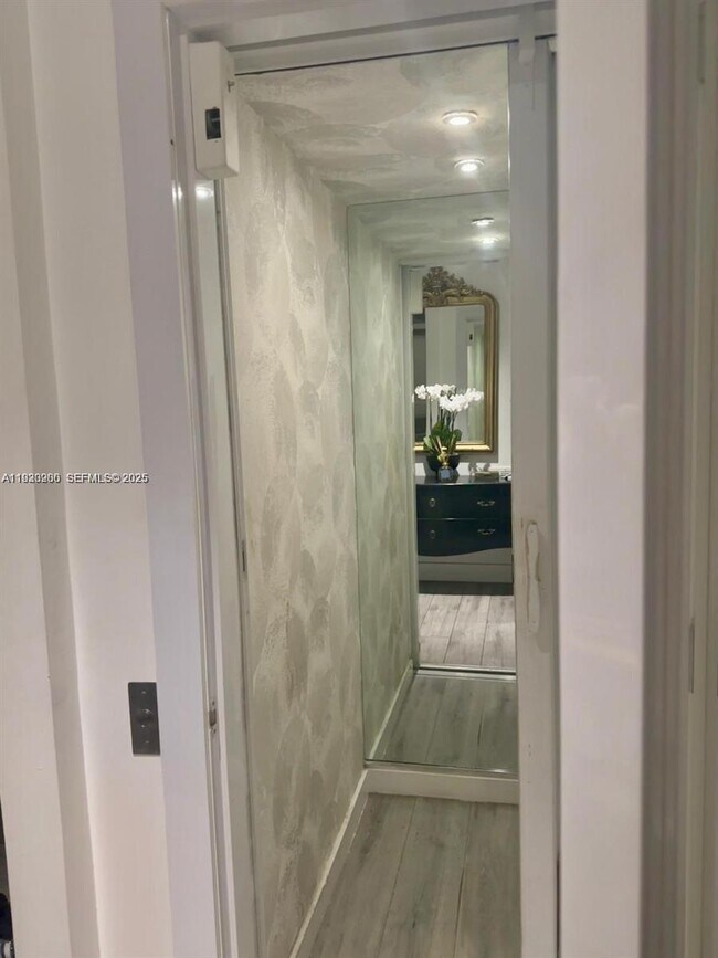 Building Photo - 1150 98th St