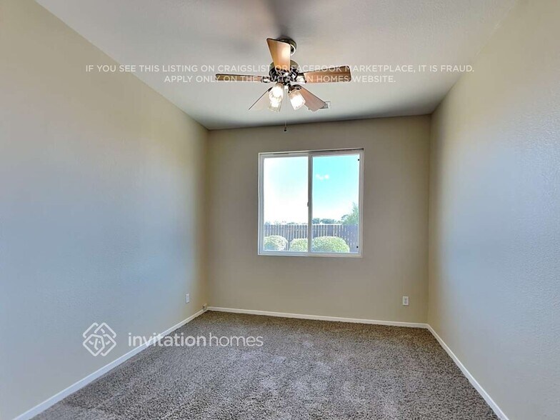 Building Photo - 573 Silver Saddle Dr