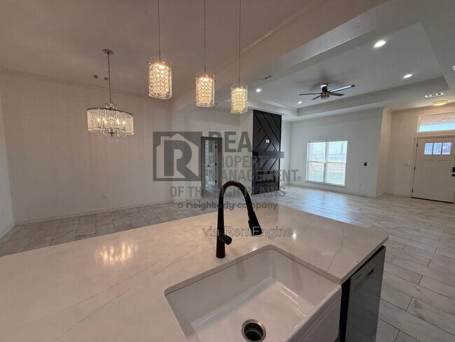 Building Photo - 2109 Freedom Dr