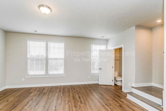 Building Photo - 1105 Tender Dr