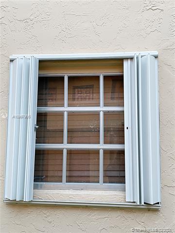 Building Photo - 10905 SW 88th St