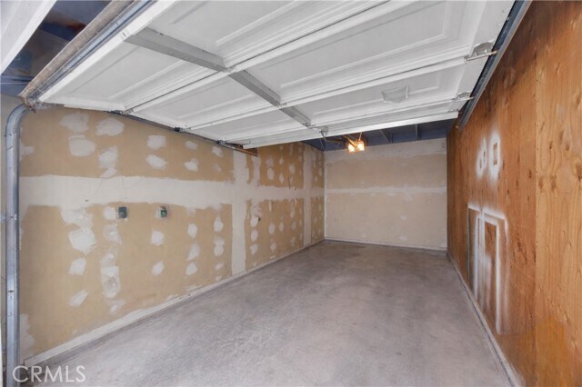 Building Photo - 111 S Lakeview Ave