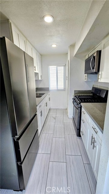 Building Photo - 1139 W Badillo St