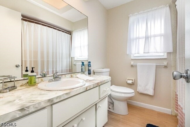 Building Photo - 922 SE 25th Ln