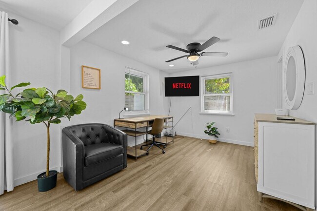 Building Photo - 2229 Alice Rd