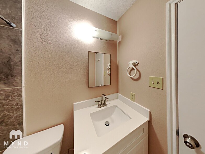 Building Photo - 7009 Blossom Creek