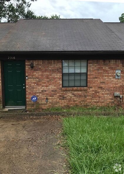 Building Photo - 2316 Hartsfield Way