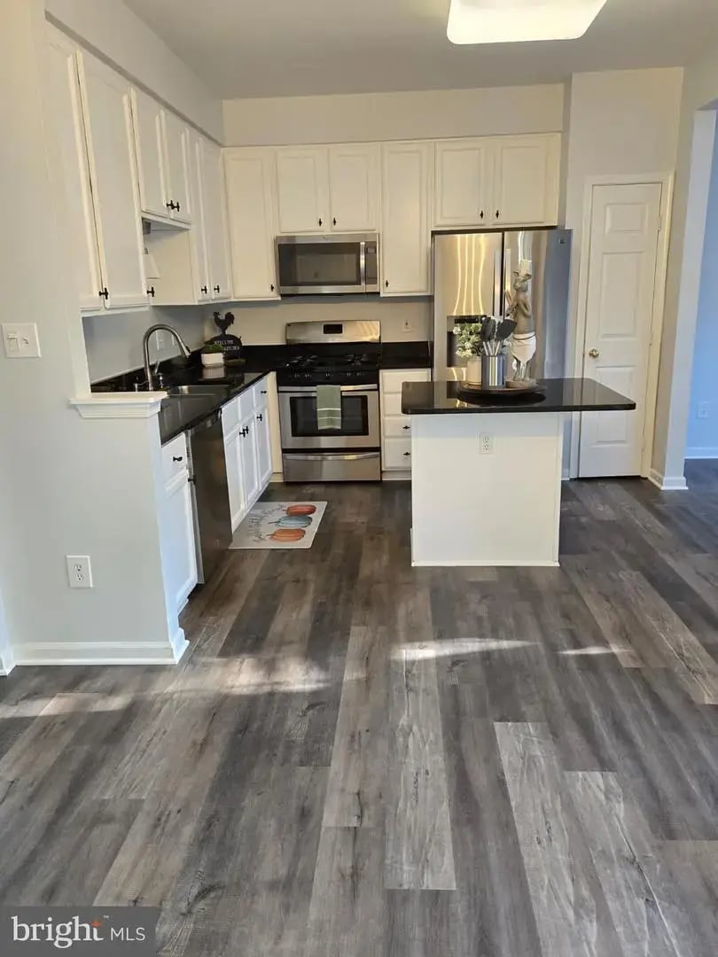 Building Photo - 25415 Morse Dr