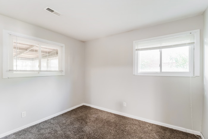 Building Photo - 9638 Helmsley Way