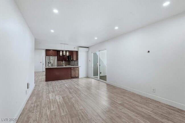 Building Photo - 6353 Whippoorwill Way