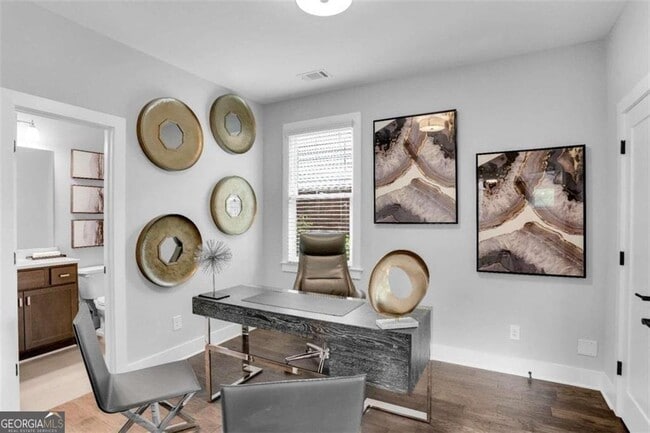 Building Photo - 510 Oak Dr