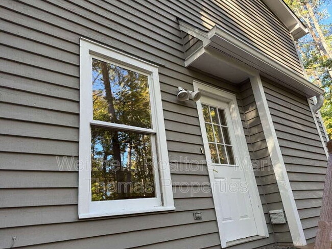 Building Photo - 11 Tarawa Terrace