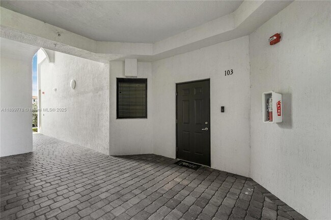 Building Photo - 15500 SW 136th St