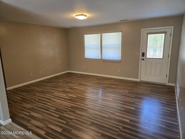 Building Photo - 16 Letts Landing Rd