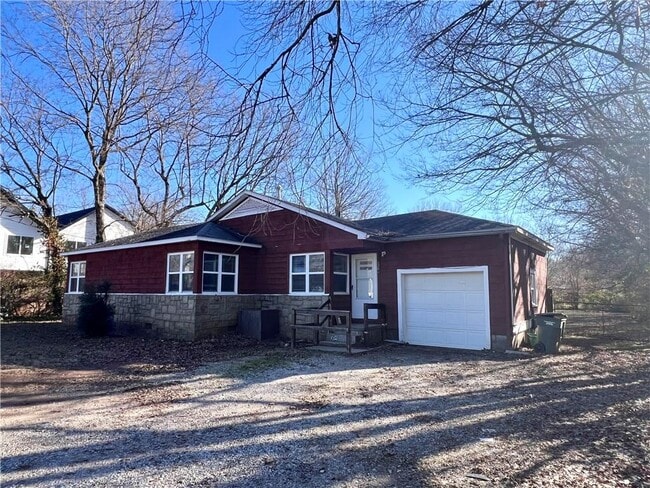 Primary Photo - 2301 W Wedington Dr