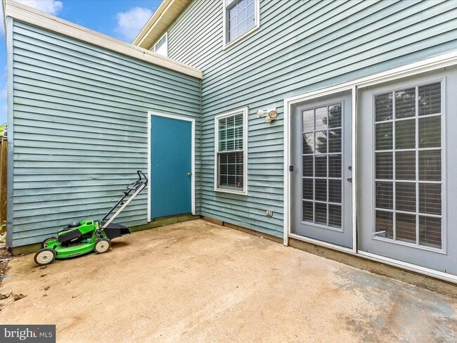 Building Photo - 5803 Oleander Pl