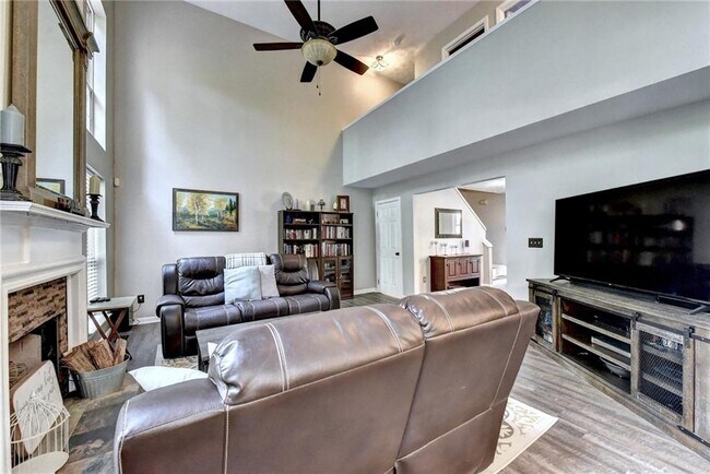 Building Photo - 3680 Oak Park Dr