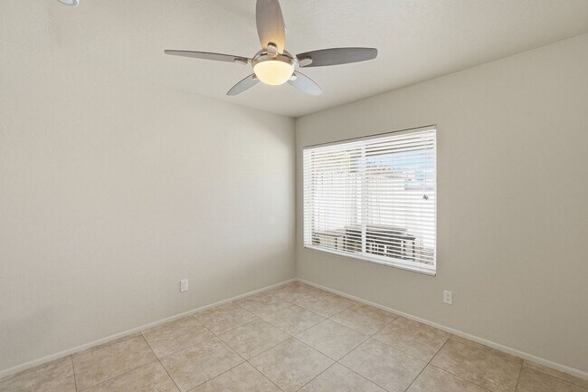 Building Photo - 14837 N 25th Dr