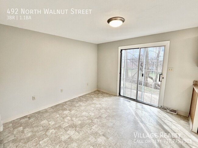 Building Photo - 492 N Walnut St