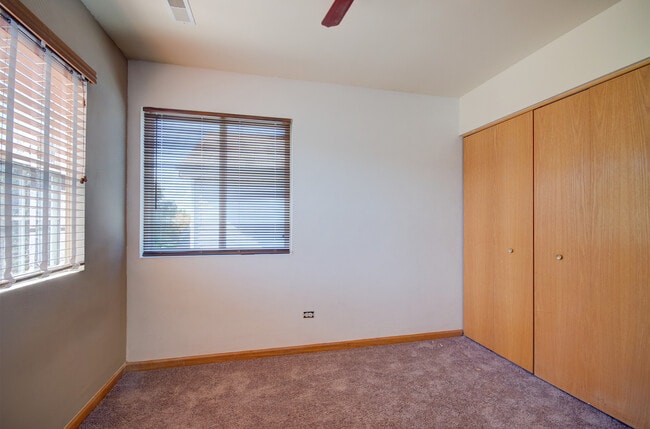 Building Photo - 681 Springwood Dr
