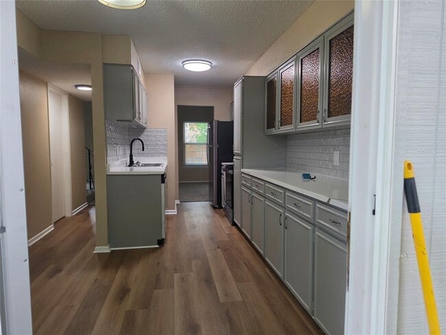 Building Photo - 4412 Shakertown