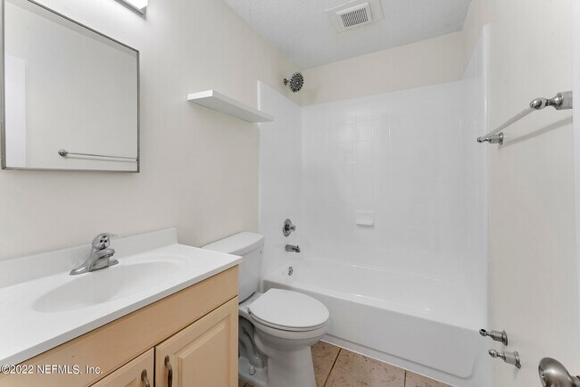 Building Photo - 2125 Florida Blvd