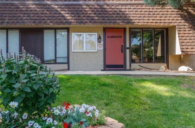 Building Photo - Quiet & Private Condo Retreat in the Heart...