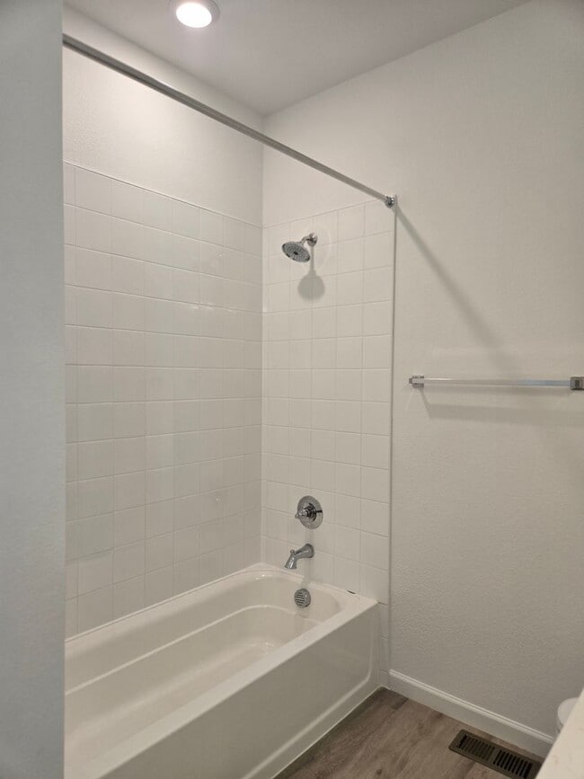 Building Photo - Brand New Aurora Highlands Ranch