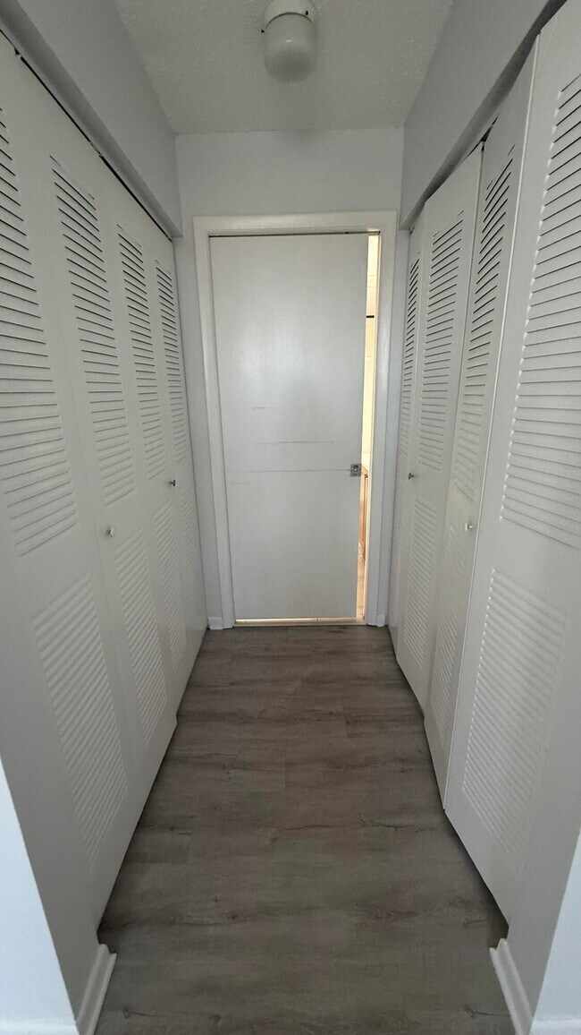 Building Photo - 1755 Village Blvd