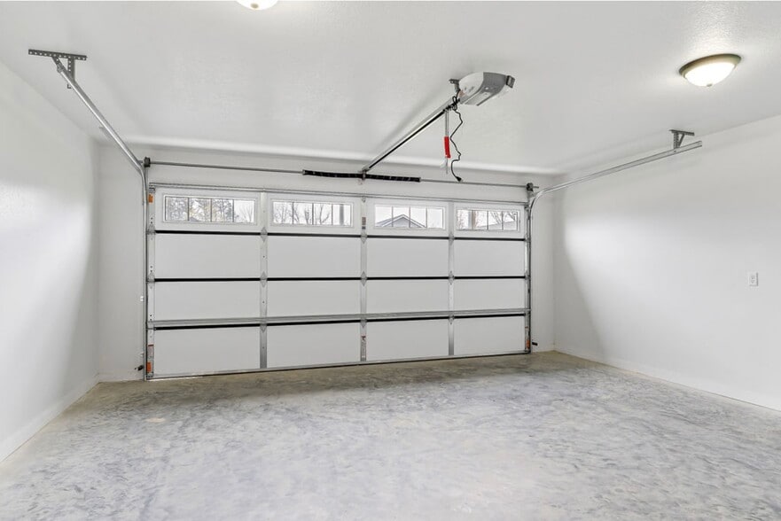 Building Photo - 157 Sky View Meadow Dr