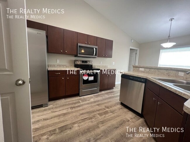 Building Photo - 14635 SW 25th Terrace