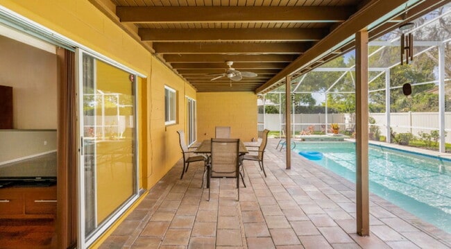 Building Photo - 1483 Glastonberry Rd