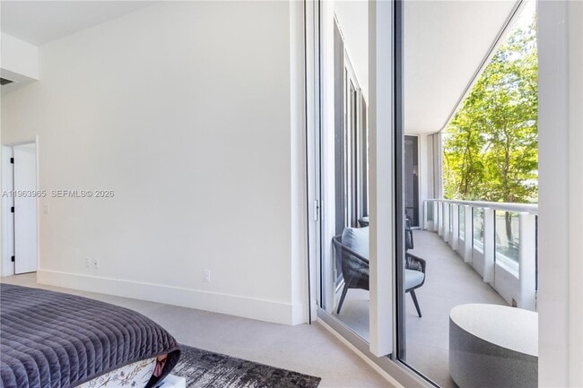 Building Photo - 21205 Yacht Club Dr