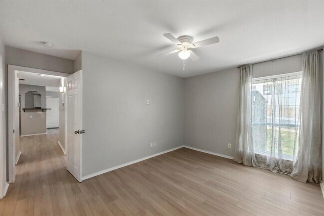 Building Photo - 6903 Deatonhill Dr