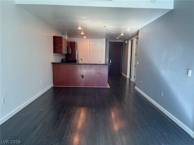 Building Photo - 4575 Dean Martin Dr