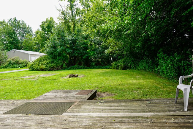 Building Photo - 124 Crain Ave